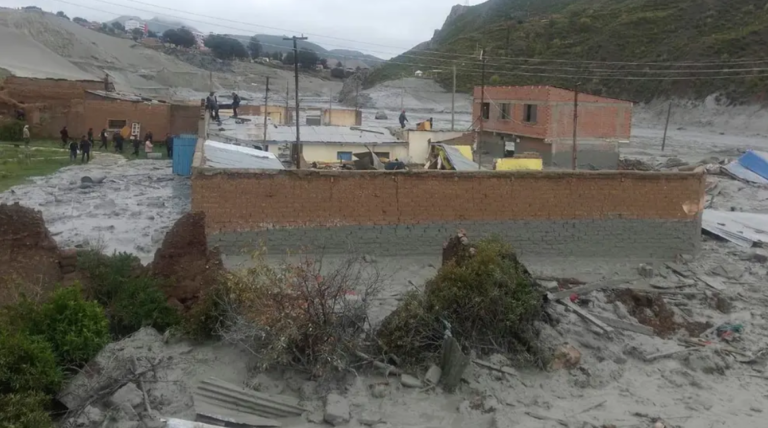 Encuentran sin vida el cuerpo de un hombre sepultado por mazamorra en Llallagua