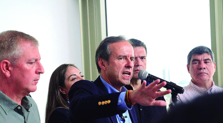 Tuto inscribirá su alianza sin Samuel y sugiere una nueva encuesta con el aval del TSE