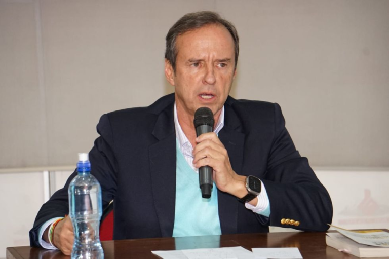 Tuto Quiroga se aparta de las encuestas que hará el “Bloque de Unidad”