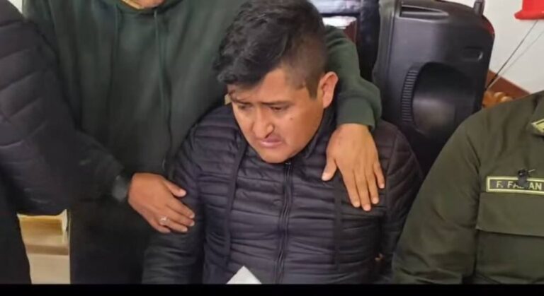 #TARIJA: JOVEN ESTUVO PRESO 9 AÑOS SIENDO INOCENTE, HOY FUE LIBERADO YA QUE FUÉ CONDENADO POR ERROR. #TARIJA: JOVEN ESTUVO PRESO 9 AÑOS SIENDO INOCENTE, HOY FUE LIBERADO YA QUE FUÉ CONDENADO POR ERROR.