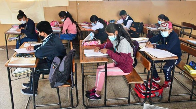 La Paz, Santa Cruz y Potosí disponen clases virtuales ante alza de casos de sarampión La Paz, Santa Cruz y Potosí disponen clases virtuales ante alza de casos de sarampión