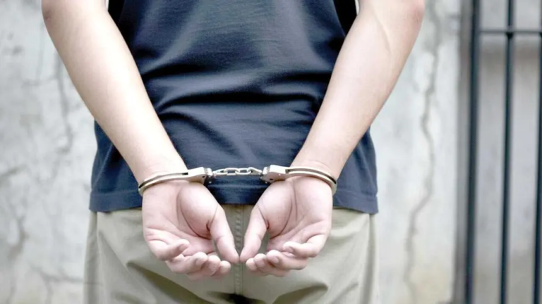 25 años de cárcel: violó a su prima y generó material sexual 25 años de cárcel: violó a su prima y generó material sexual