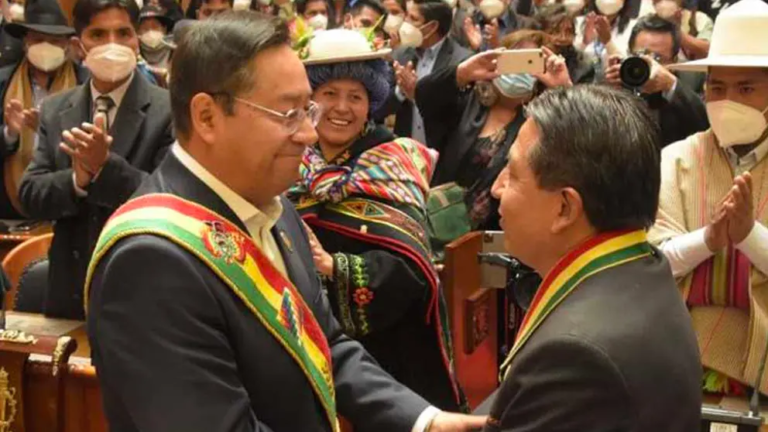 Gobierno alista traspaso de mando; instruye preparar informes a ministerios Gobierno alista traspaso de mando; instruye preparar informes a ministerios