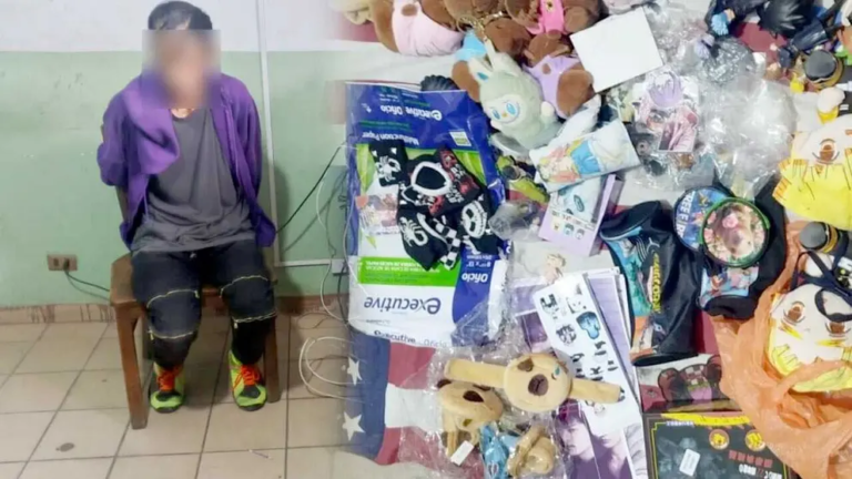 Detienen a hombre que vendía revistas con contenido sexual frente a un colegio Detienen a hombre que vendía revistas con contenido sexual frente a un colegio