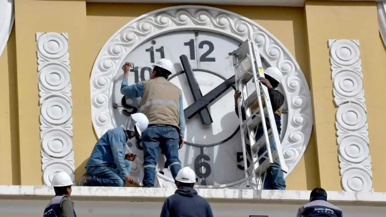 Asamblea: Ponen fin al «reloj del sur» y las manecillas vuelven a girar a la derecha
