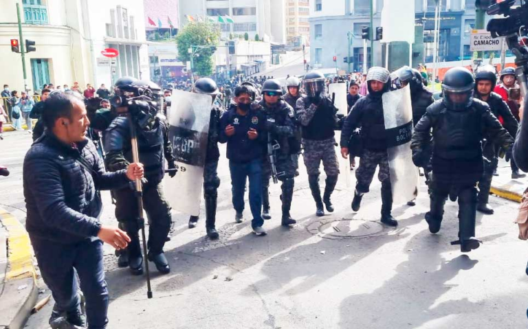 Fiscalía procesa penalmente a los aprehendidos de la COB por destrozos e instigación Fiscalía procesa penalmente a los aprehendidos de la COB por destrozos e instigación