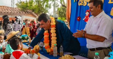 «PRIMERO LA EDUCACIÓN» INICIO DEL AÑO ESCOLAR EN TARIJA SE DIO CON ENTREGA DE MATERIAL, MOBILIARIO Y GARANTÍA DEL DESAYUNO ESCOLAR