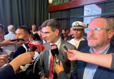 PRESIDENTE PAZ DESTACA A TARIJA COMO EJE ESTRATÉGICO DEL PAÍS Y RECONOCE LA TRAYECTORIA DEL EXGOBERNADOR ADRIÁN OLIVA