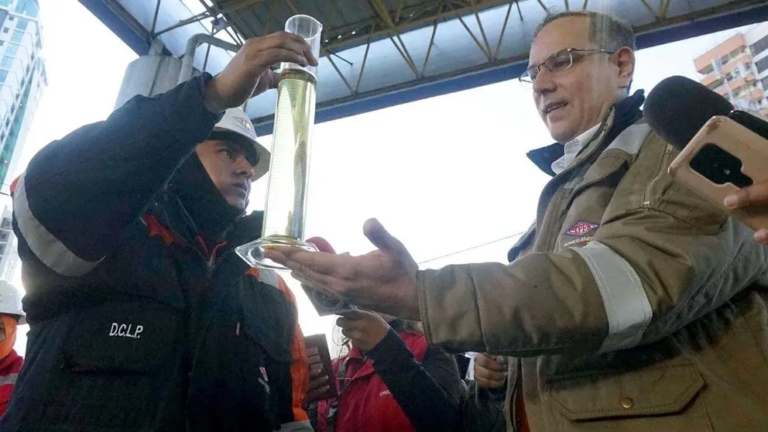 YPFB estima que la siguiente semana inicie el pago de resarcimientos por la mala gasolina