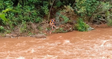 ENCUENTRAN EL CUERPO DE UNA DE LAS PERSONAS DESAPARECIDAS TRAS LA MAZAMORRA QUE ARRASTRÓ UNA CAMIONETA EN LA RUTA ENTRE RÍOS – TARIJA