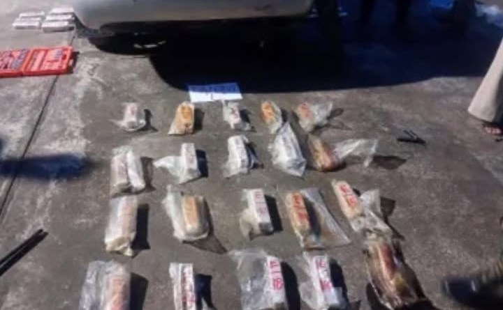 CINCO APREHENDIDOS POR TRASLADAR DROGA CAMUFLADA HACIA TARIJA