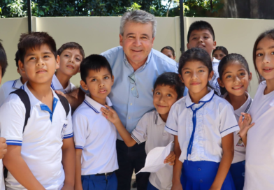 ALCALDE CARLOS BRÚ INICIA LA CONSTRUCCIÓN DEL COLISEO EN LA U.E. JUANA AZURDUY DE PADILLA