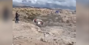 UN MUERT0 Y HERIDOS TRAS APARATOSO VUELCO EN MINA CLAVERO EN EL RALLY SUDAMERICANO UN MUERT0 Y HERIDOS TRAS APARATOSO VUELCO EN MINA CLAVERO EN EL RALLY SUDAMERICANO