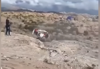 UN MUERT0 Y HERIDOS TRAS APARATOSO VUELCO EN MINA CLAVERO EN EL RALLY SUDAMERICANO