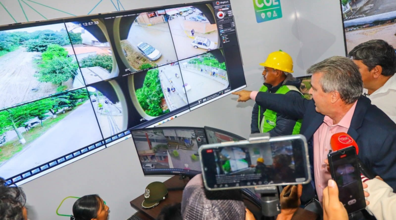 CARLOS BRÚ ENTREGA EL PROYECTO “YACUIBA, CIUDAD SEGURA” PARA FORTALECER LA SEGURIDAD CIUDADANA