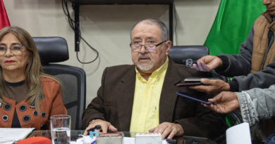 ALCALDE DE YACUIBA DESCONOCE DIRECTIVA DEL CONCEJO MUNICIPAL Y DENUNCIA IRREGULARIDADES