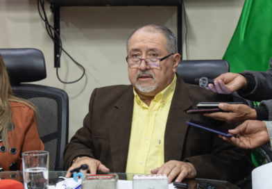 ALCALDE DE YACUIBA DESCONOCE DIRECTIVA DEL CONCEJO MUNICIPAL Y DENUNCIA IRREGULARIDADES