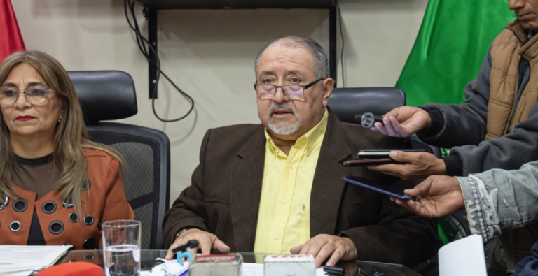 ALCALDE DE YACUIBA DESCONOCE DIRECTIVA DEL CONCEJO MUNICIPAL Y DENUNCIA IRREGULARIDADES ALCALDE DE YACUIBA DESCONOCE DIRECTIVA DEL CONCEJO MUNICIPAL Y DENUNCIA IRREGULARIDADES
