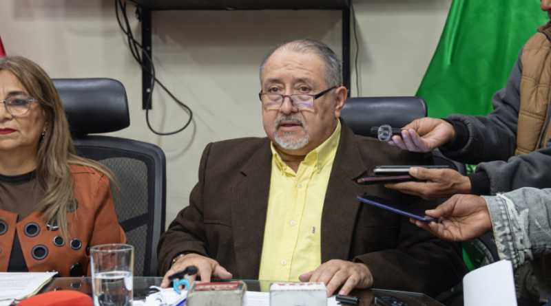 ALCALDE DE YACUIBA DESCONOCE DIRECTIVA DEL CONCEJO MUNICIPAL Y DENUNCIA IRREGULARIDADES