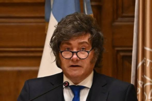 CRISIS ECONÓMICA EN ARGENTINA OBLIGA AL GOBIERNO DE MILEI A AUTORIZAR QUE MILITARES BUSQUEN UN SEGUNDO EMPLEO