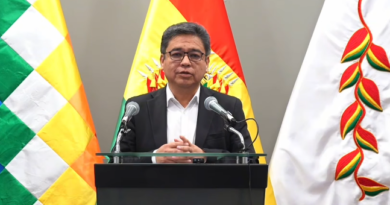 GOBIERNO CONVOCA A LA COB A UNA MESA DE DIÁLOGO PARA BUSCAR SOLUCIONES A LA CRISIS DEL PAÍS