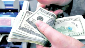 Ministro de Economía asegura que el dólar se estabilizará o caerá las siguientes semanas