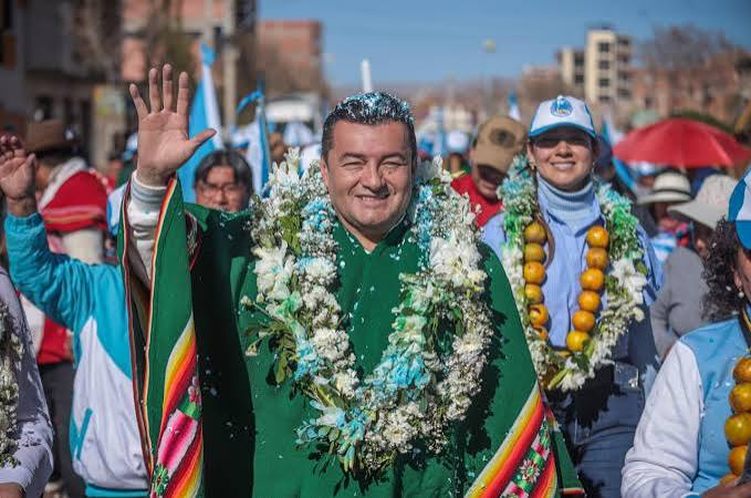 JHONNY FERNÁNDEZ ES CITADO A DECLARAR; SAAVEDRA DICE QUE «LLEGÓ LA HORA DE RENDIR CUENTAS» JHONNY FERNÁNDEZ ES CITADO A DECLARAR; SAAVEDRA DICE QUE «LLEGÓ LA HORA DE RENDIR CUENTAS»