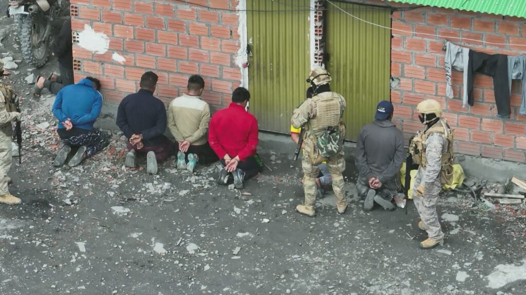 Operativo contra la minería ilegal en Sorata deja 22 aprehendidos.